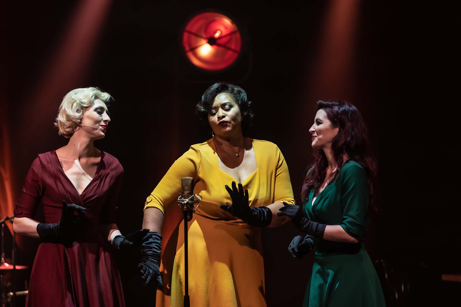 Shooting des Poo Pee Doo Sisters par Denis Grudet