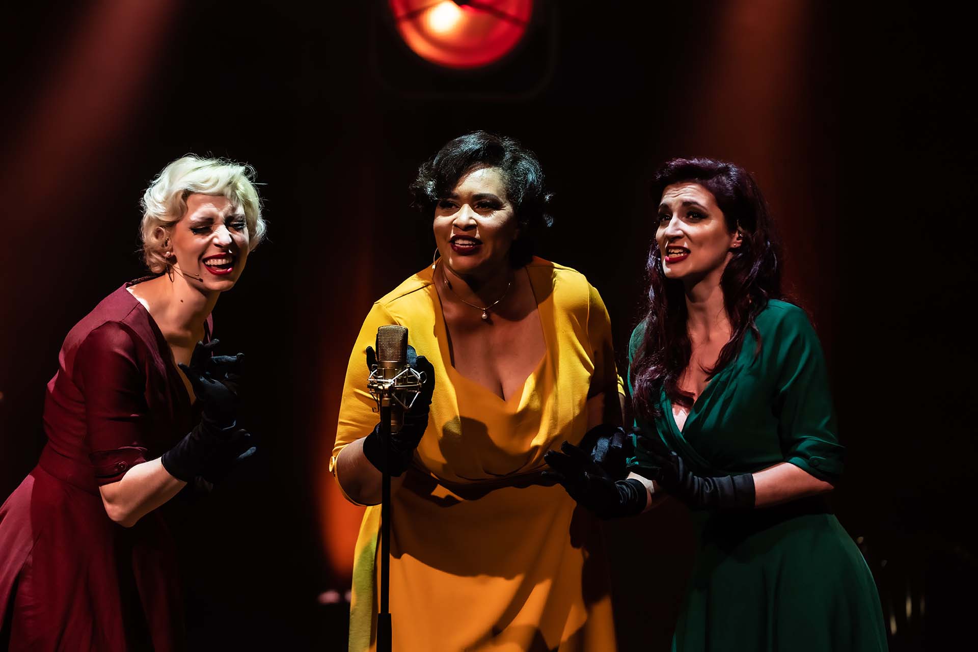 Shooting des Poo Pee Doo Sisters par Denis Grudet